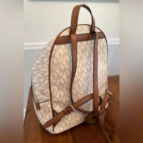 Michael Kors | Signature Chain Zip Backpack - Picture 2 of 6